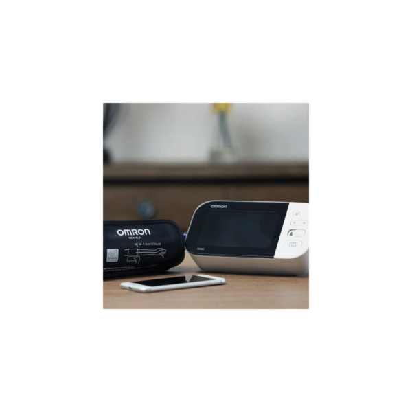 Omron BP7455CAN Blood Pressure Monitor with Bluetooth & Upper Arm Easy-Wrap Comfit Cuff - Image 2